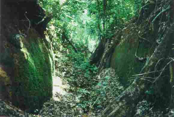 Sungbo Eredo vertical side ditch walls